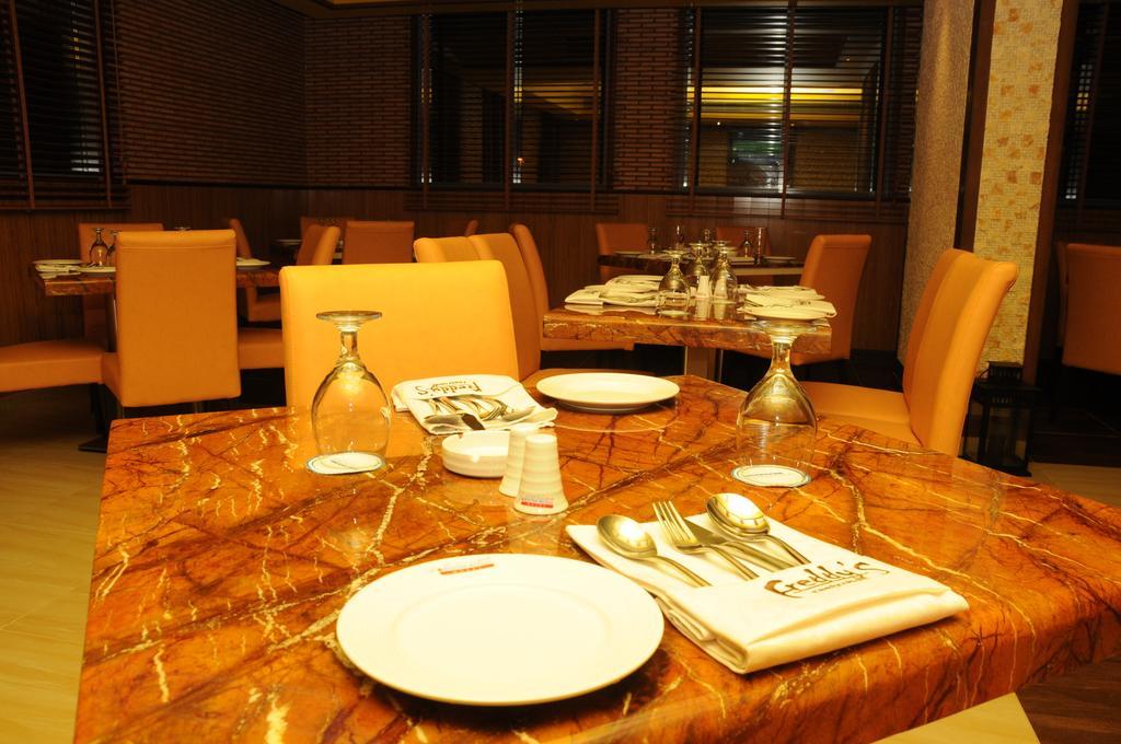 Fortune Royal Hotel Fudżajra Zewnętrze zdjęcie